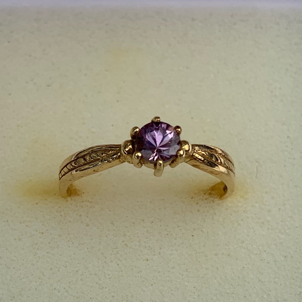 .5 carat purple sapphire ring